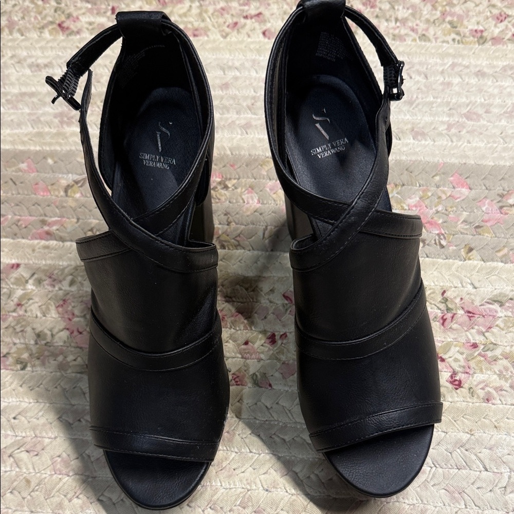 Simply Vera Vera Wang Black Leather Peep-Toe Ankle-Strap Block Heels